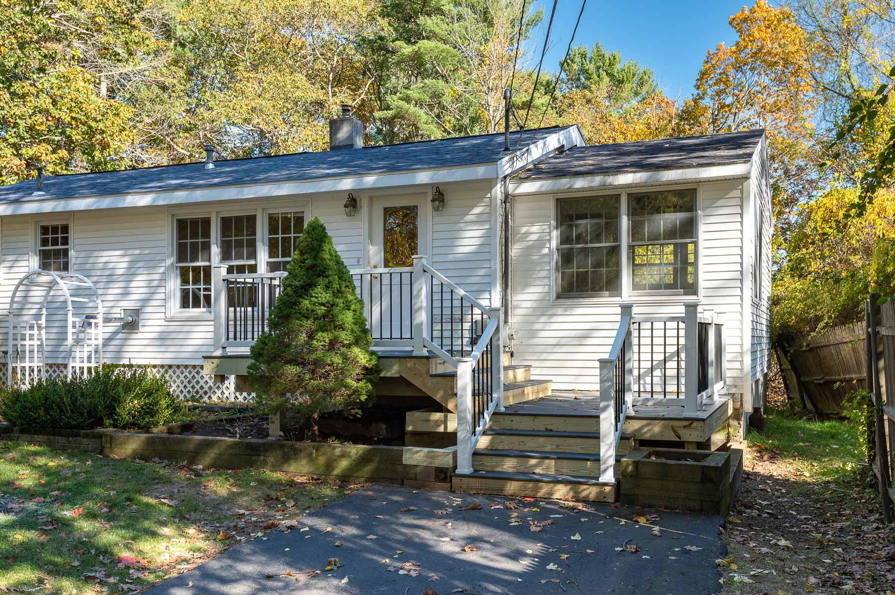 Kittery, Maine 03905, United States, 3 Bedrooms Bedrooms, ,3 BathroomsBathrooms,Residential,Active,203792