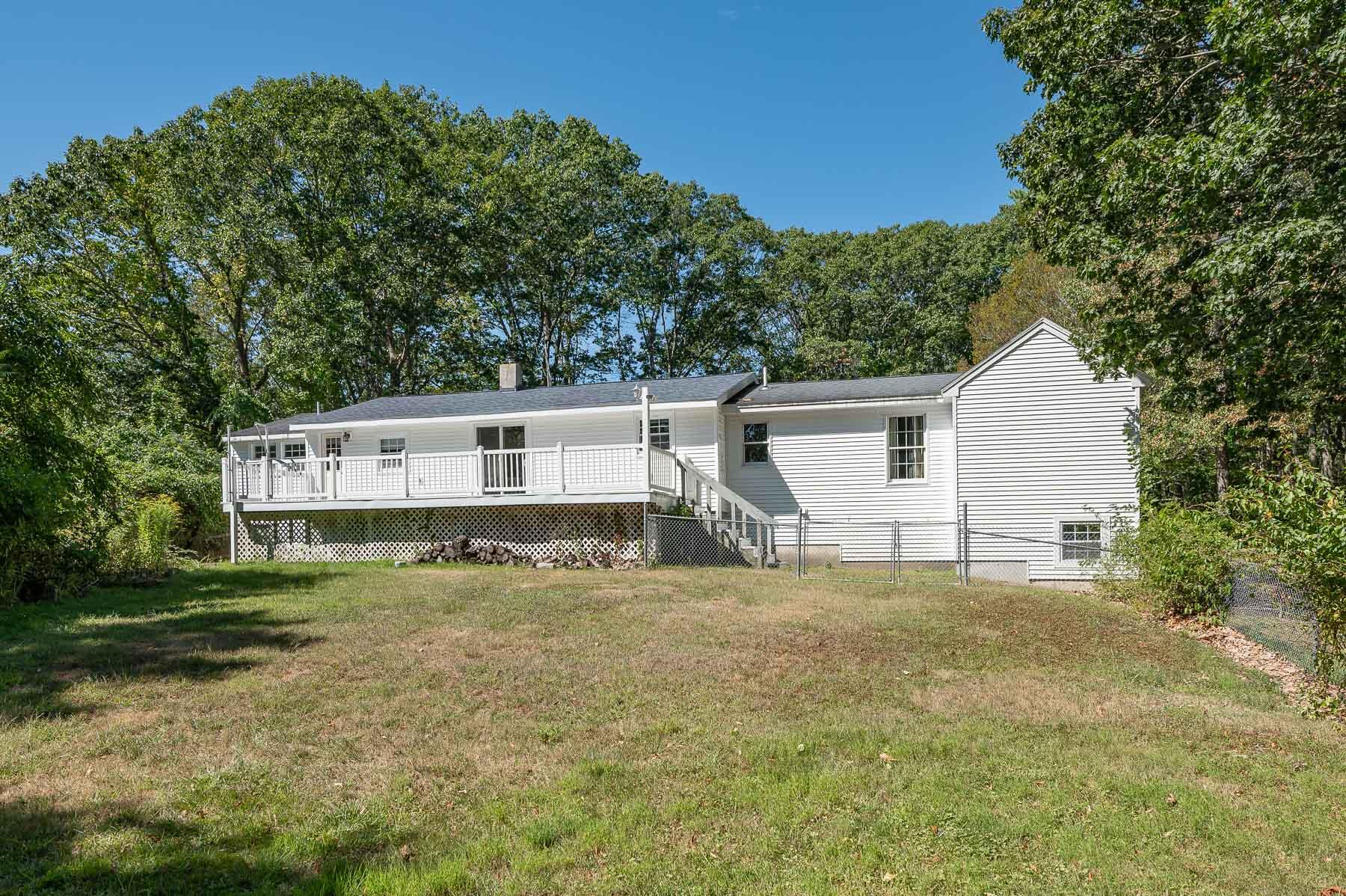 Kittery, Maine 03905, United States, 3 Bedrooms Bedrooms, ,3 BathroomsBathrooms,Residential,Active,203792