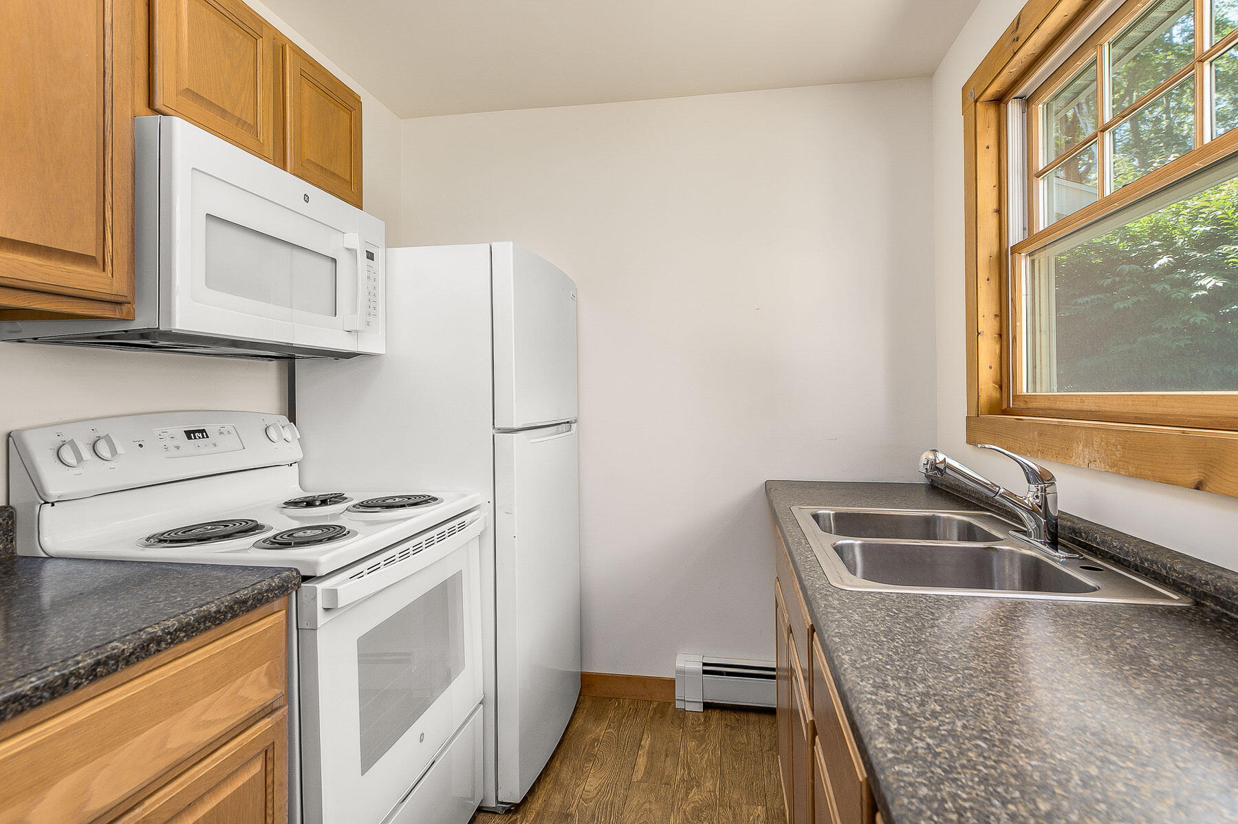 Kittery, Maine 03905, United States, 3 Bedrooms Bedrooms, ,3 BathroomsBathrooms,Residential,Active,203792