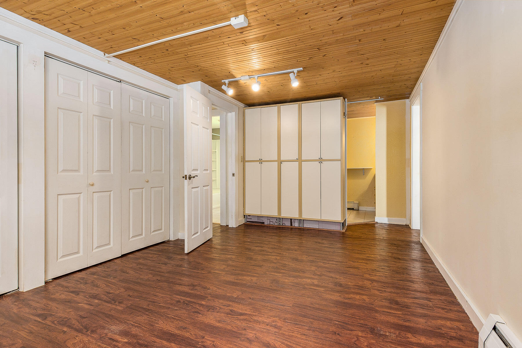 Kittery, Maine 03905, United States, 3 Bedrooms Bedrooms, ,3 BathroomsBathrooms,Residential,Active,203792