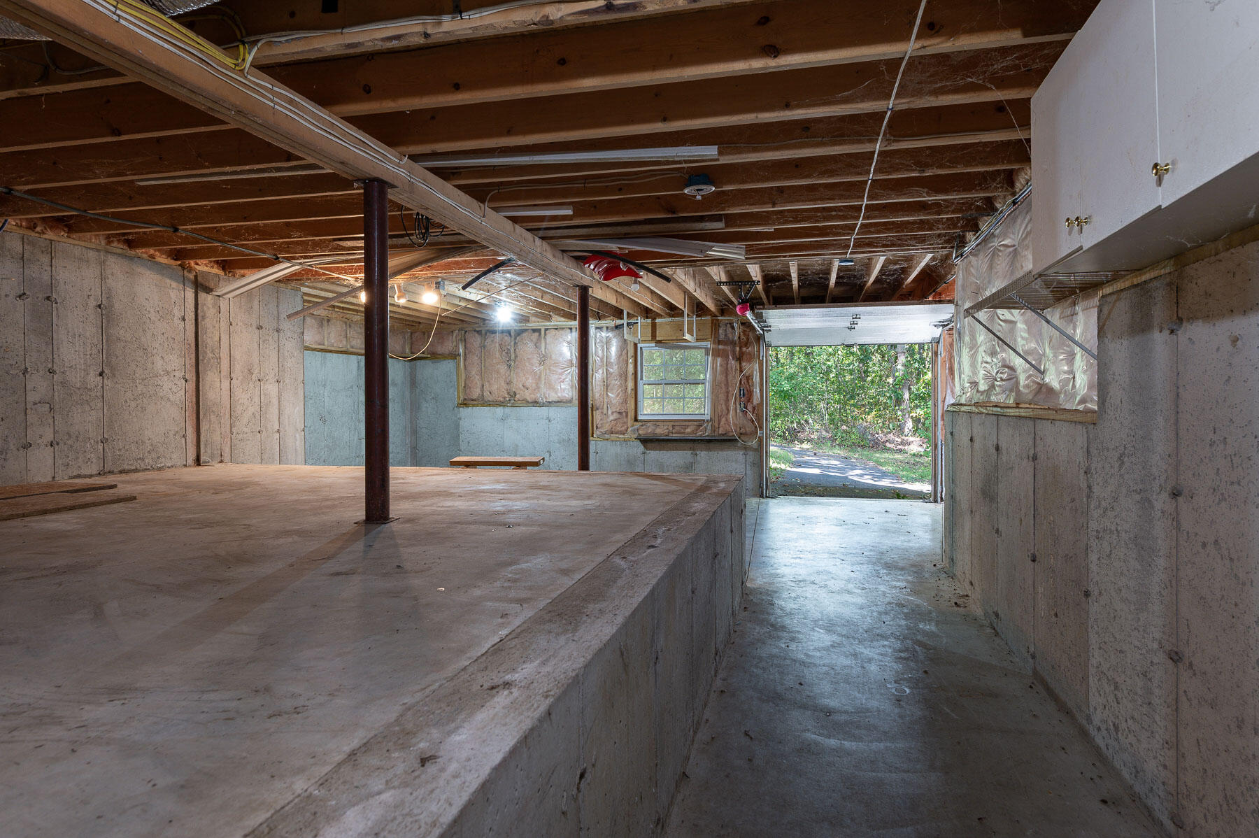 Kittery, Maine 03905, United States, 3 Bedrooms Bedrooms, ,3 BathroomsBathrooms,Residential,Active,203792