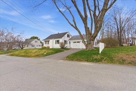 Photo of 15 Grover Road, Cape Elizabeth, ME 04107 (MLS # 1658208)