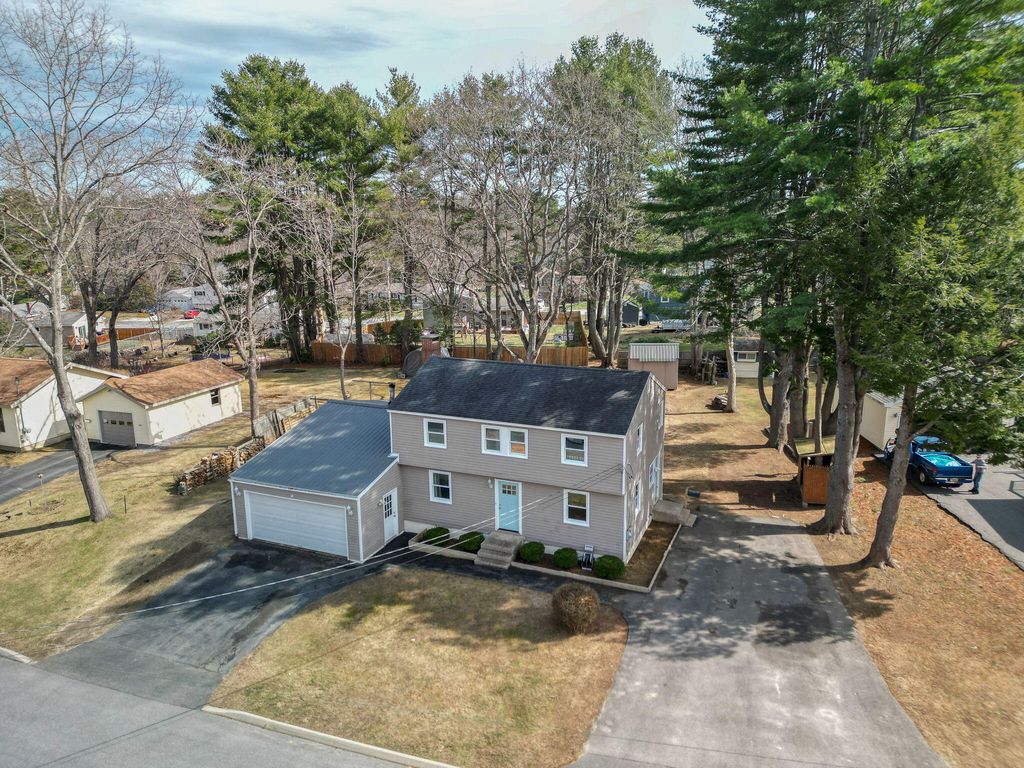 Photo of 7 Patricia Road, Brunswick, ME 04011 (MLS # 1658795)