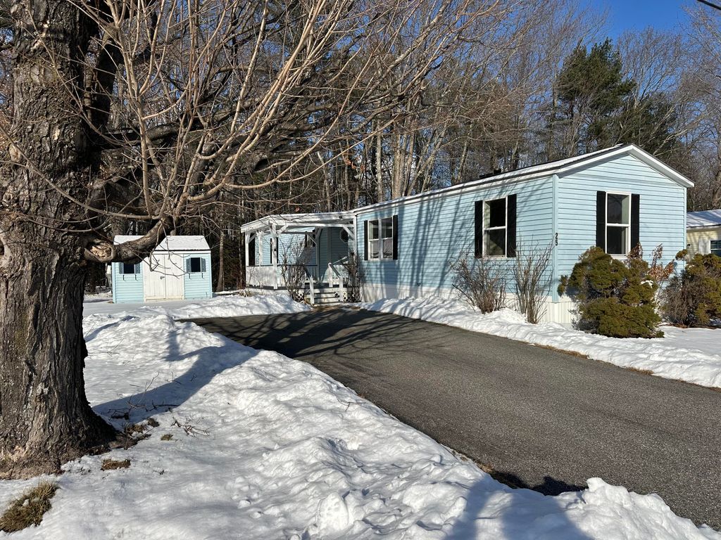 Photo of 25 Patio Park Lane, Gorham, ME 04038 (MLS # 1650476)