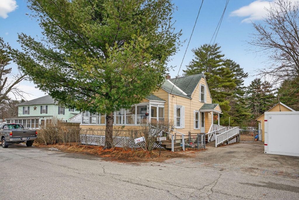 Photo of 1 Melvin Avenue, Old Orchard Beach, ME 04064 (MLS # 1655708)