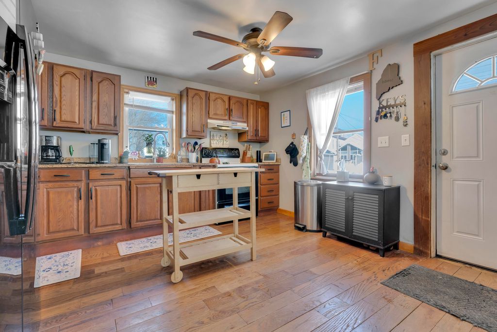 Photo of 9 Snows Court, North Berwick, ME 03906 (MLS # 1652696)