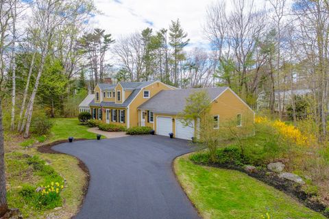 Photo of 69 Seaborne Drive, Yarmouth, ME 04096 (MLS # 1662056)
