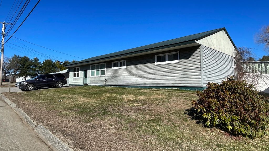 Photo of 1294 Sabattus Street, Lewiston, ME 04240 (MLS # 1657586)