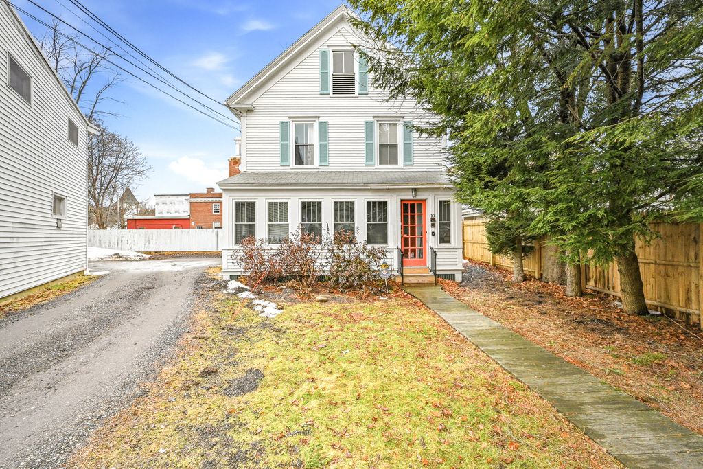 Photo of 10 Pleasant Street, Brunswick, ME 04011 (MLS # 1654301)