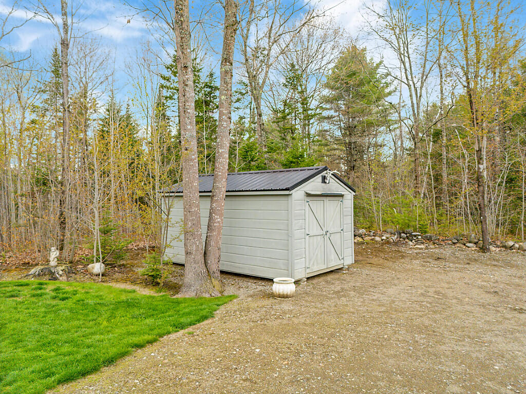 38 Deer Ridge Lane