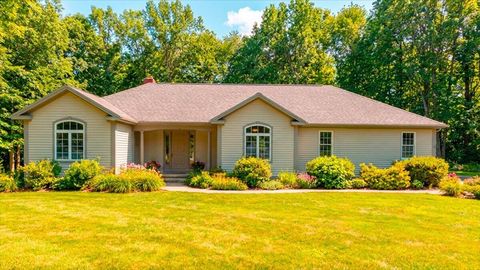 Photo of 63 Maple Ridge Drive, Winthrop, ME 04364 (MLS # 1653010)