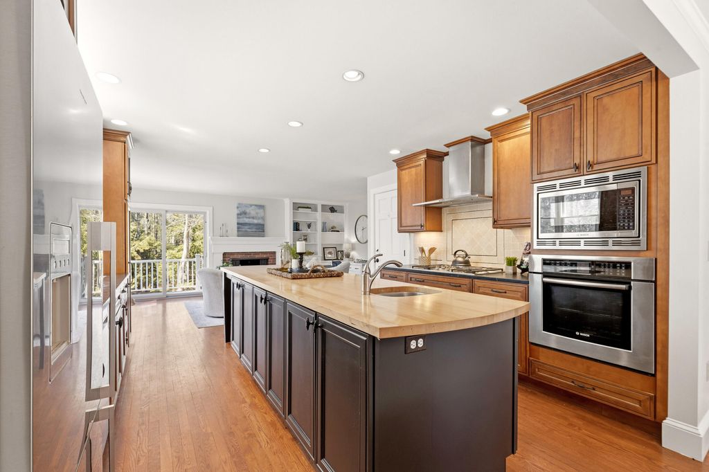 Photo of 47 Glen Road, Yarmouth, ME 04096 (MLS # 1657186)