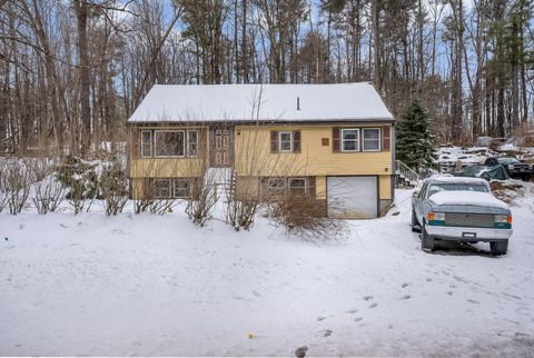 Photo of 67 Narragansett Street, Gorham, ME 04038 (MLS # 1586125)