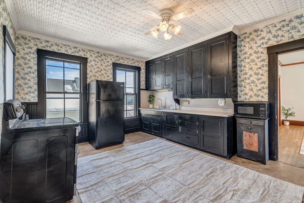 Photo of 216 Russell Street, Lewiston, ME 04240 (MLS # 1652885)