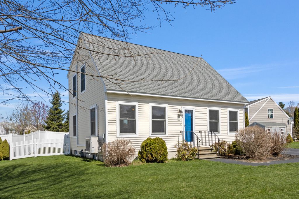 Photo of 32 Wagner Farm Road, Gorham, ME 04038 (MLS # 1659734)
