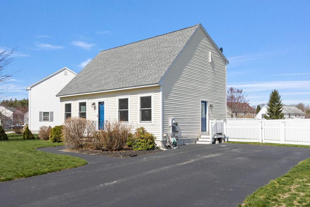 Photo of 32 Wagner Farm Road, Gorham, ME 04038 (MLS # 1659734)
