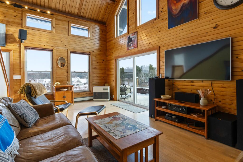 Photo of 12 Laurence Way, Falmouth, ME 04105 (MLS # 1650065)