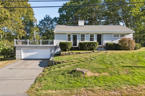 Photo of 7 Wabun Road, Cape Elizabeth, ME 04107 (MLS # 1643274)