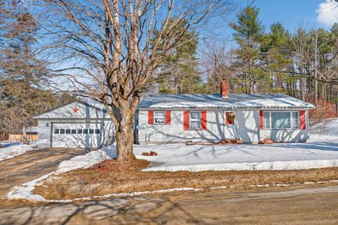Photo of 4 Thurlow Avenue, Paris, ME 04281 (MLS # 1653569)