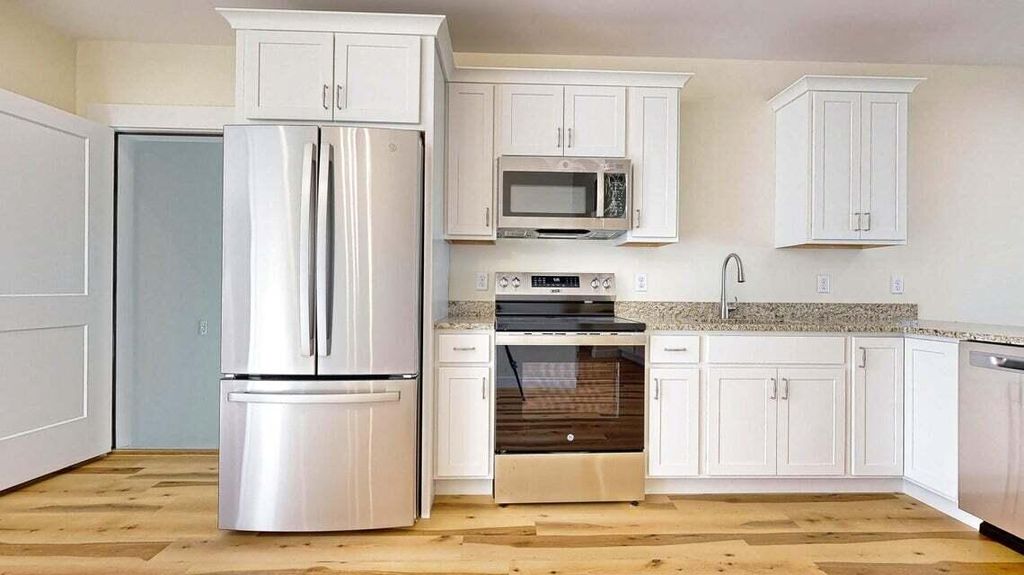 Photo of 16 Viking Lane #6, Westbrook, ME 04092 (MLS # 1658955)