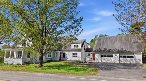 Photo of 560 W Auburn Road, Auburn, ME 04210 (MLS # 1662659)