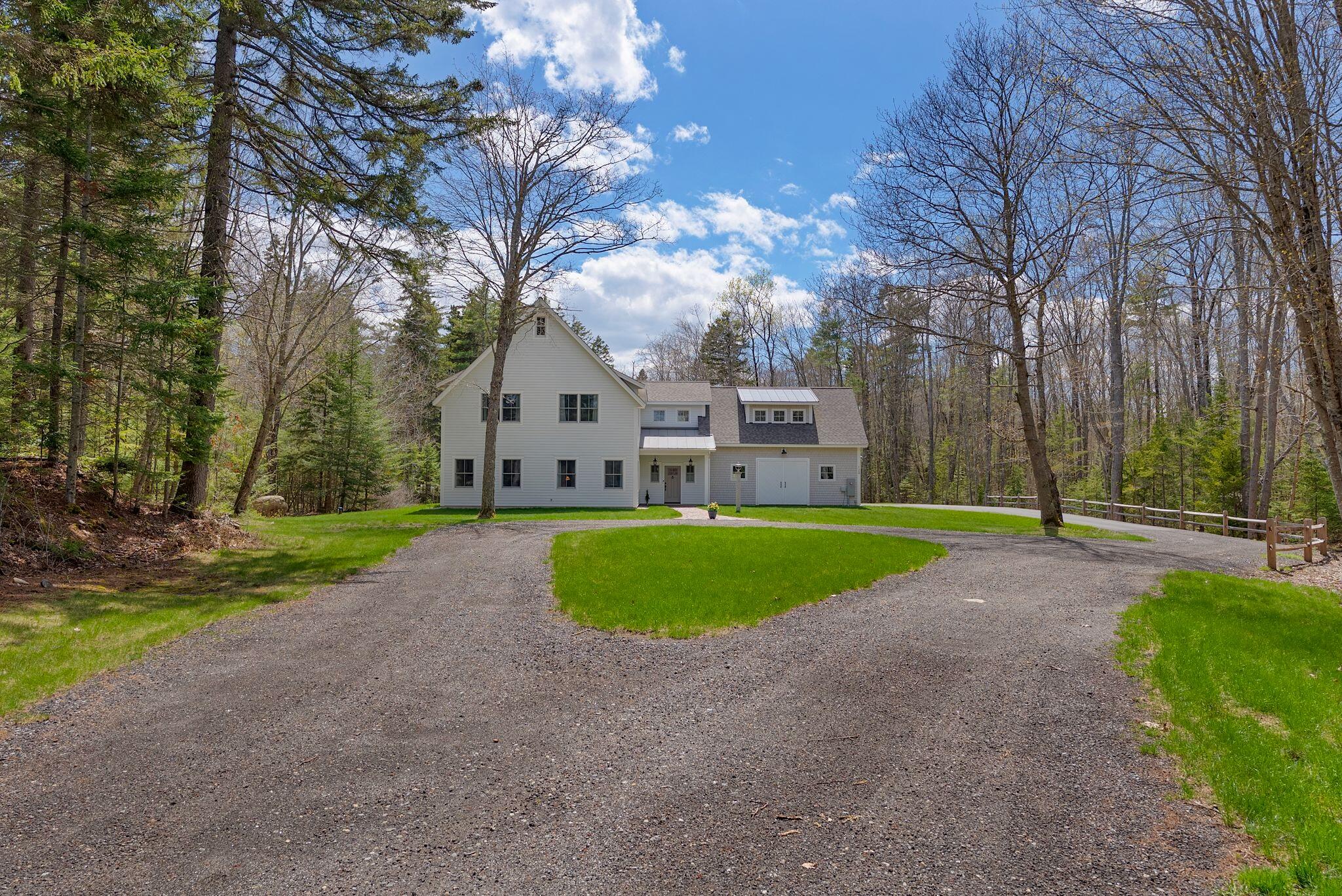 Freeport, Maine, 04032, United States, 4 Bedrooms Bedrooms, ,3 BathroomsBathrooms,Residential,Pending,2045529