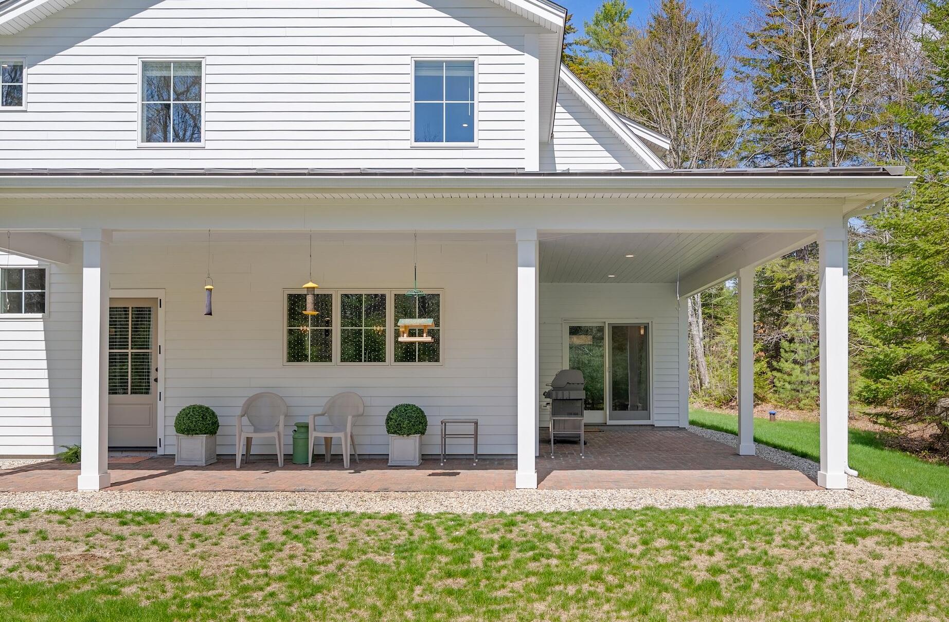 Freeport, Maine, 04032, United States, 4 Bedrooms Bedrooms, ,3 BathroomsBathrooms,Residential,Pending,2045529