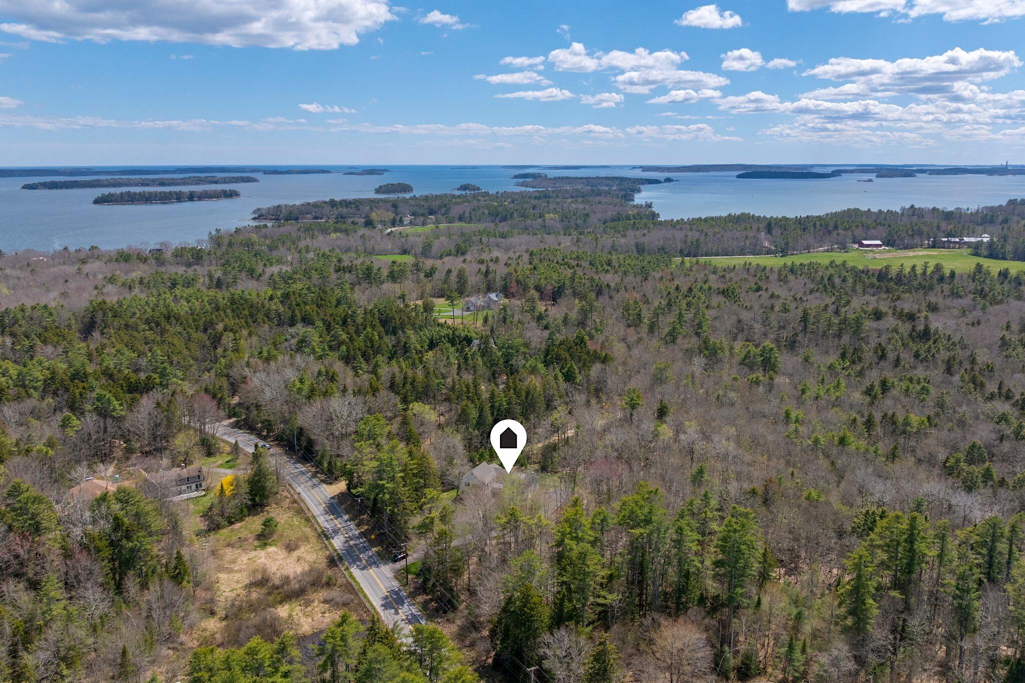 Freeport, Maine, 04032, United States, 4 Bedrooms Bedrooms, ,3 BathroomsBathrooms,Residential,Pending,2045529