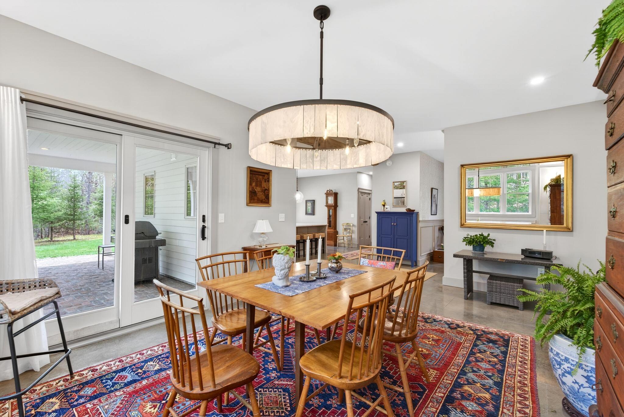 Freeport, Maine, 04032, United States, 4 Bedrooms Bedrooms, ,3 BathroomsBathrooms,Residential,Pending,2045529