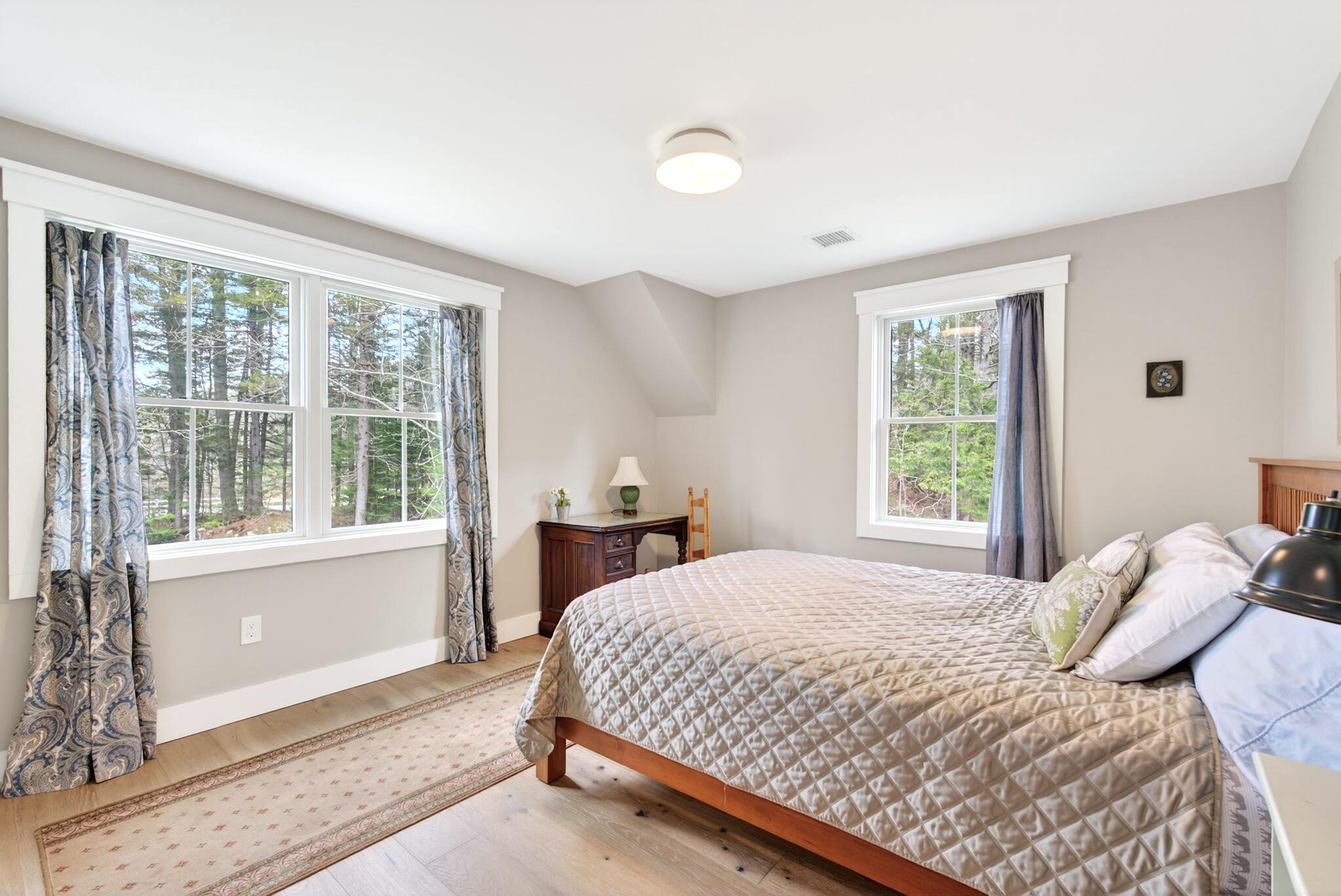 Freeport, Maine, 04032, United States, 4 Bedrooms Bedrooms, ,3 BathroomsBathrooms,Residential,Pending,2045529