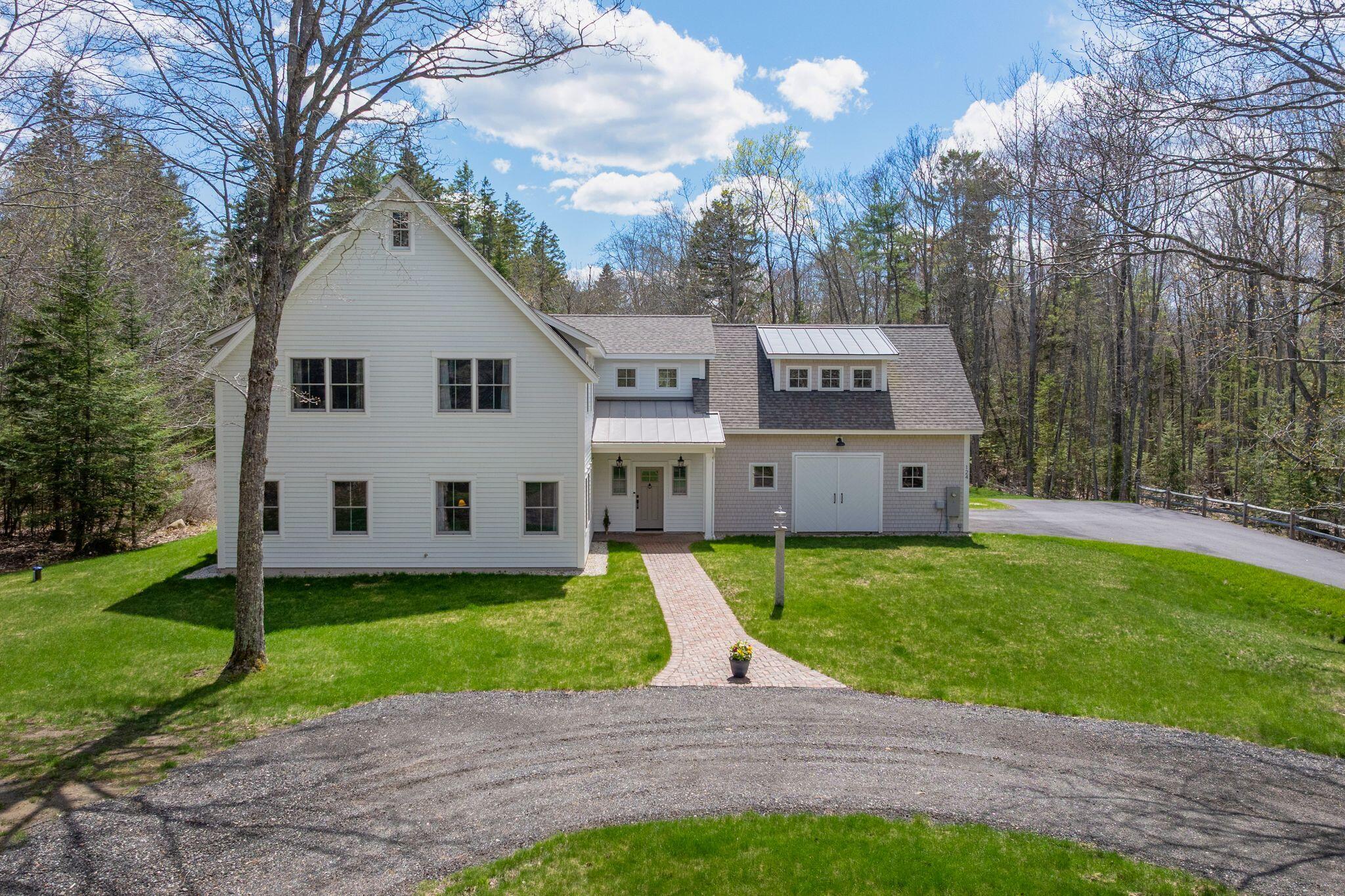 Freeport, Maine, 04032, United States, 4 Bedrooms Bedrooms, ,3 BathroomsBathrooms,Residential,Pending,2045529