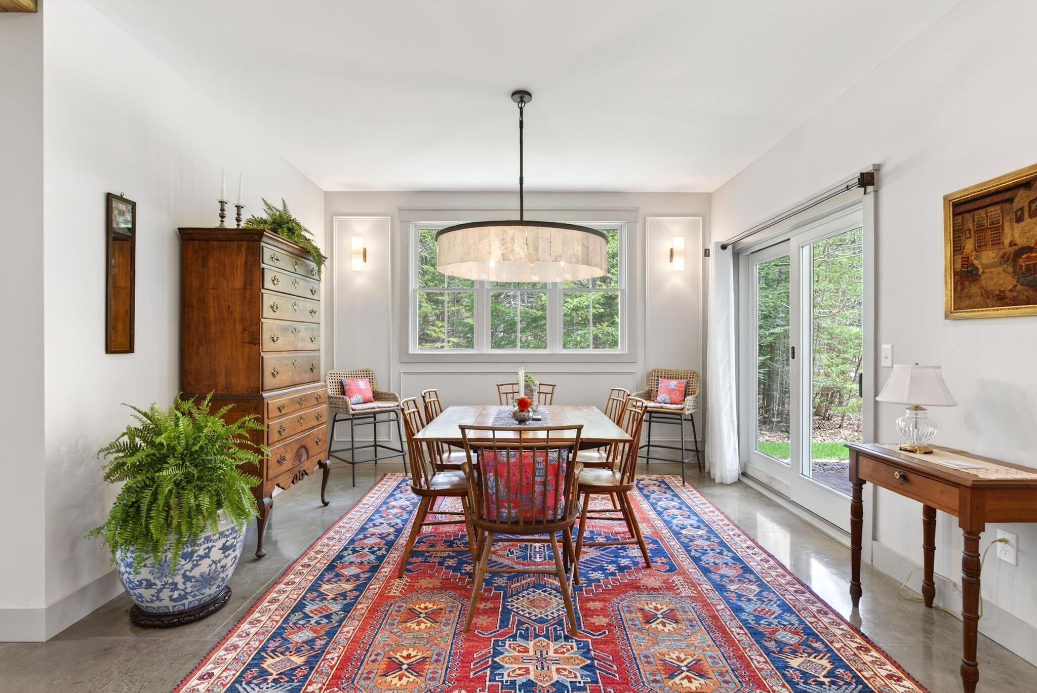 Freeport, Maine, 04032, United States, 4 Bedrooms Bedrooms, ,3 BathroomsBathrooms,Residential,Pending,2045529