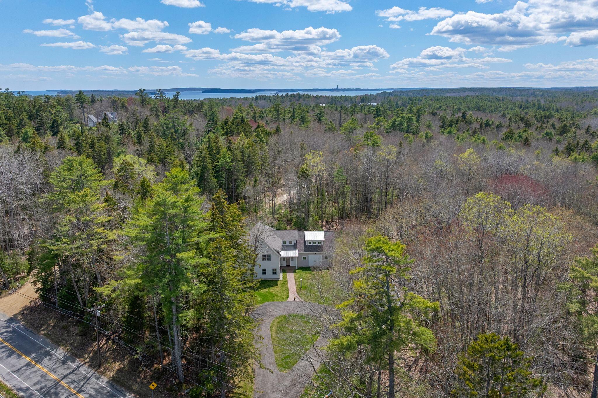 Freeport, Maine, 04032, United States, 4 Bedrooms Bedrooms, ,3 BathroomsBathrooms,Residential,Pending,2045529