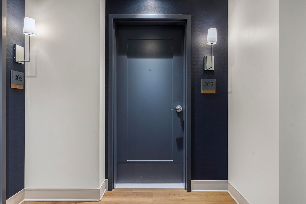 Photo of 267 US Route 1 #305, Falmouth, ME 04105 (MLS # 1652861)