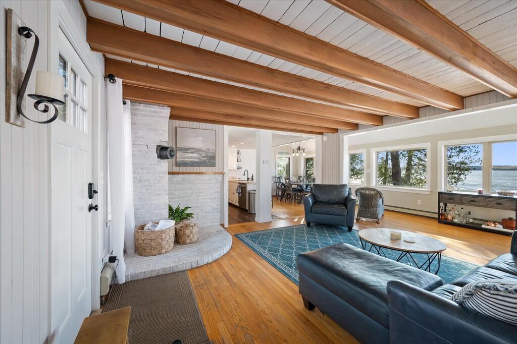 261 / 264 Woodland Avenue