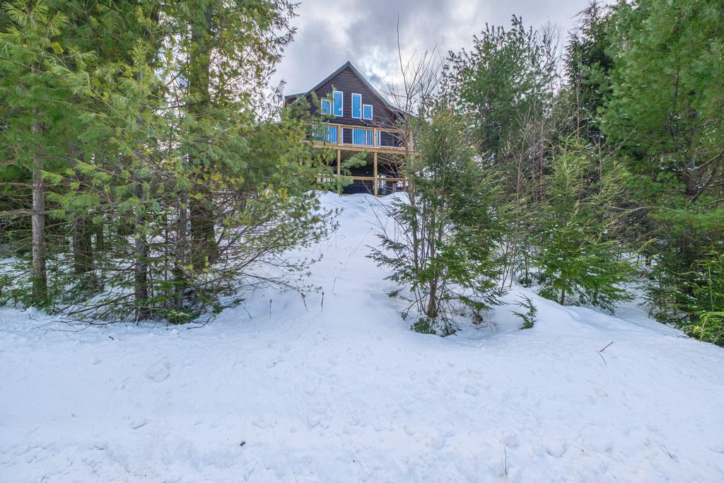 Photo of 128 Oak Hill Drive, Woodstock, ME 04219 (MLS # 1652909)