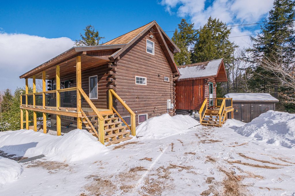 Photo of 128 Oak Hill Drive, Woodstock, ME 04219 (MLS # 1652909)