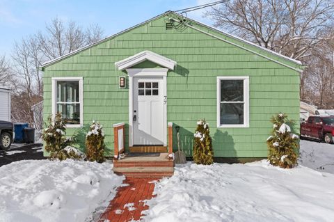 Photo of 77 Edgewood Avenue, Portland, ME 04103 (MLS # 1649948)