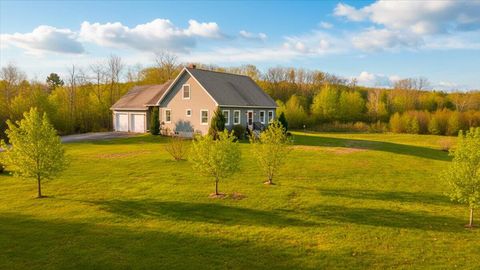 Photo of 3 Gayton Lane, Winthrop, ME 04364 (MLS # 1644228)