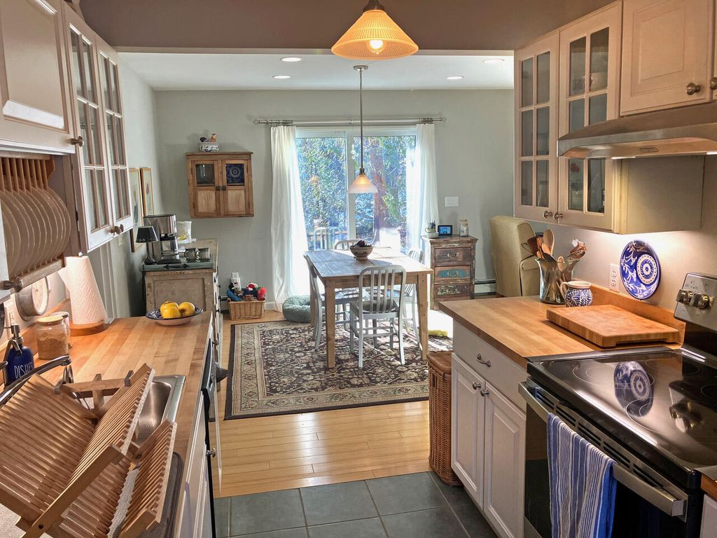 Photo of 3 Kerry Gardens #25, Belfast, ME 04915 (MLS # 1649161)