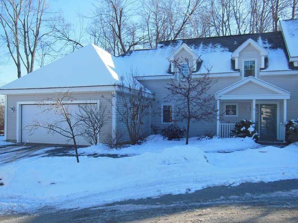 Photo of 3 Kerry Gardens #25, Belfast, ME 04915 (MLS # 1649161)