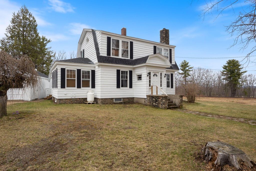 Photo of 172 Hamilton Road, Waterboro, ME 04087 (MLS # 1658082)
