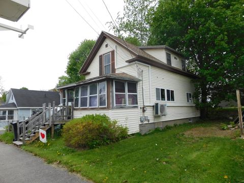 Photo of 17 Vernon Street, Bangor, ME 04401 (MLS # 1662768)