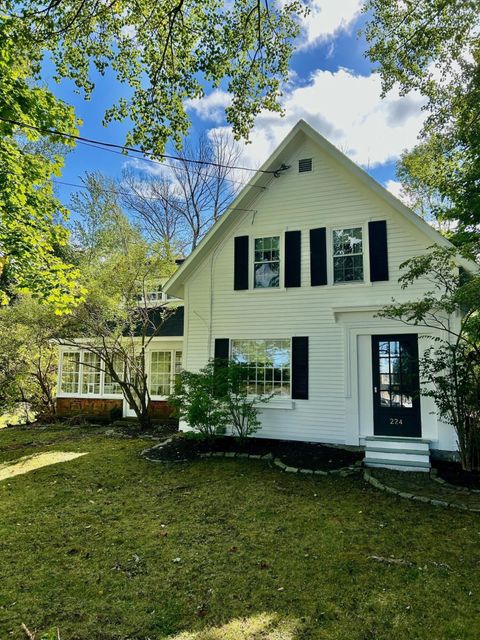 Photo of 224 Limerock Street, Rockland, ME 04841 (MLS # 1640150)