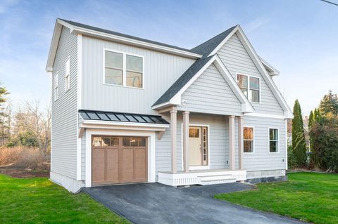 Photo of 3 Mckenney Lane, Kennebunkport, ME 04046 (MLS # 1632058)