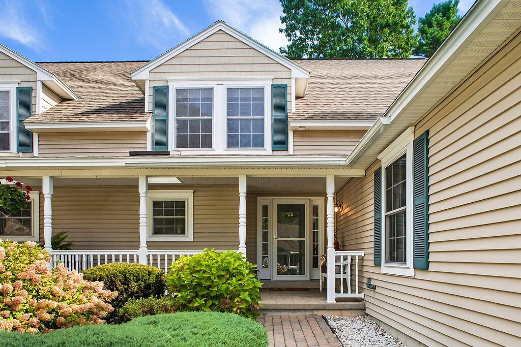 Photo of 29 Bentley Place #50, Kennebunk, ME 04043 (MLS # 1638052)