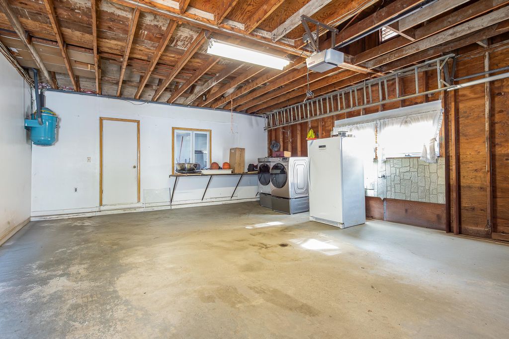 Photo of 24 Highland Avenue, Lewiston, ME 04240 (MLS # 1656247)