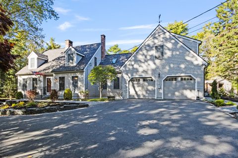Photo of 31 Howards Hill Road, Harpswell, ME 04079 (MLS # 1641170)