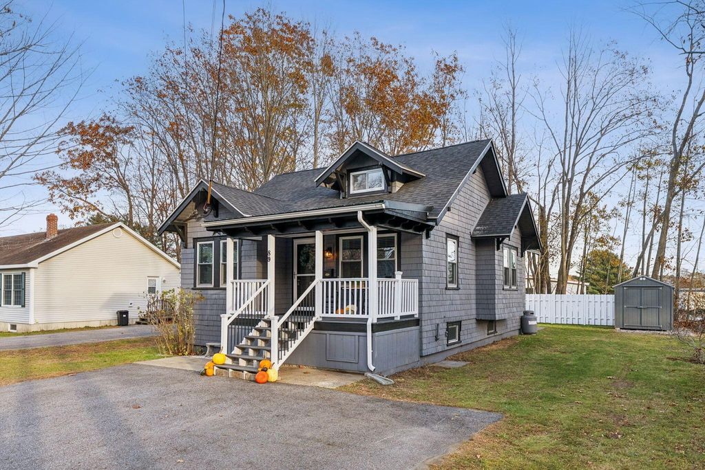 Photo of 89 Lake Auburn Avenue, Auburn, ME 04210 (MLS # 1643130)