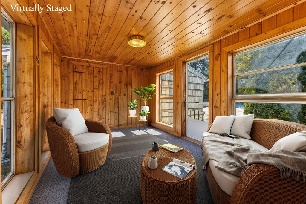 Photo of 15 Moore Avenue, Auburn, ME 04210 (MLS # 1657513)